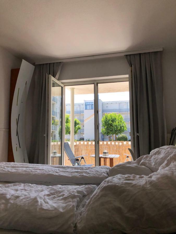 Parkplatz Und Balkon - Burberg'S Heimathafen In Wiesbaden Luaran gambar