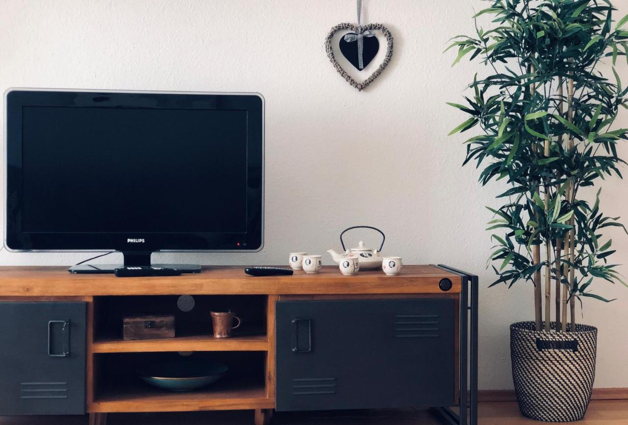 Parkplatz Und Balkon - Burberg'S Heimathafen In Wiesbaden Luaran gambar